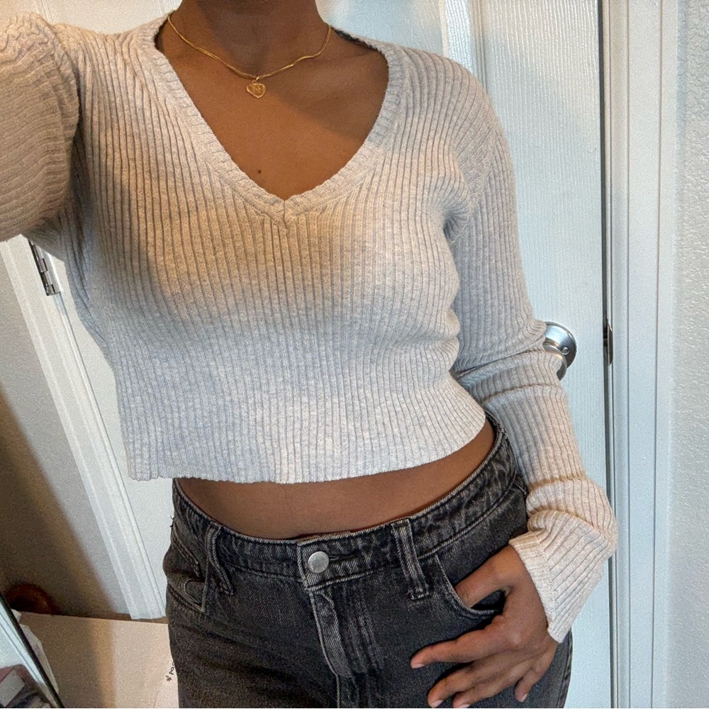 Cream Ribbed Knit V-Neck Sweater